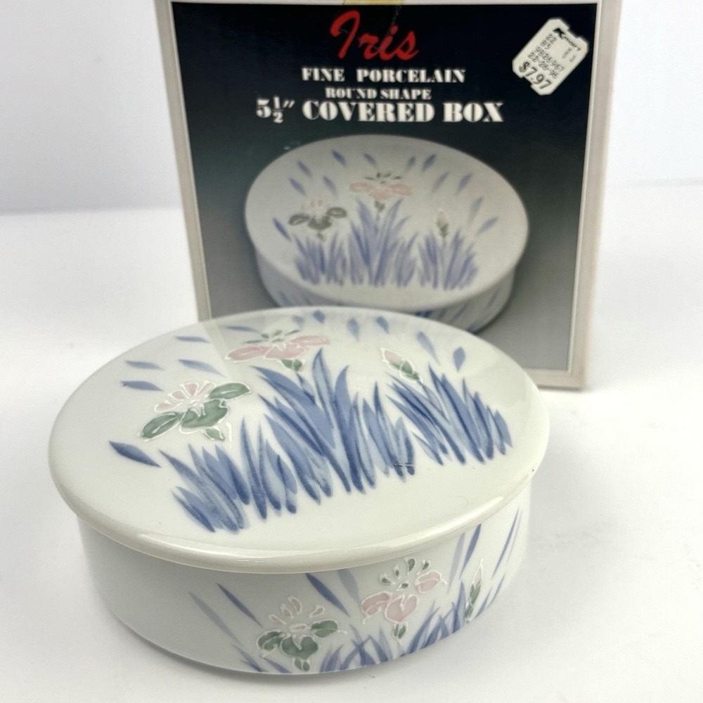 Vintage Iris Japan Fine Porcelain Covered Trinket Box Floral NOS NIB Floral 5"